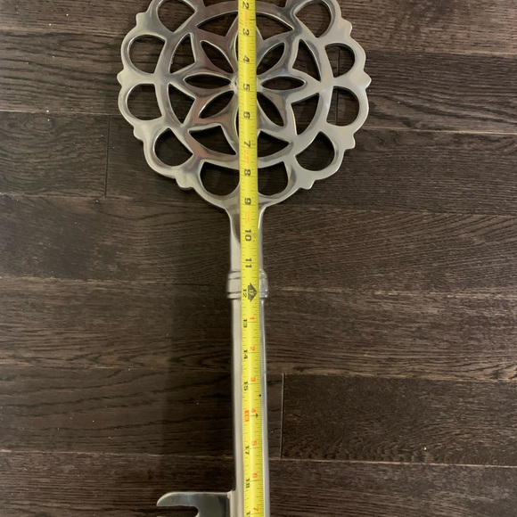 Decorative Silver Wall piece - Picture 3 of 3